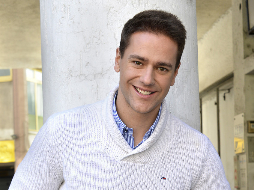 LUKA RACO IMA NOVU DEVOJKU? LJubav planula na snimanju serije - evo ...