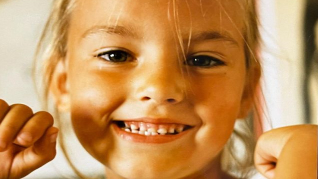 SLIKA I PRILIKA SVOJIH RODITELJA: Prepoznejete li glumicu?