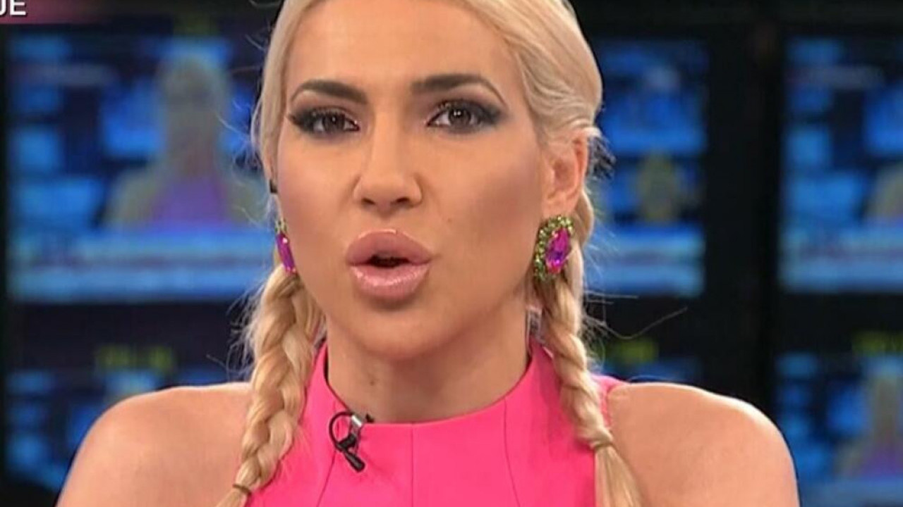 GORI IZ SVIH UGLOVA: Vreli kadrovi Jovane Jeremić u bikiniju