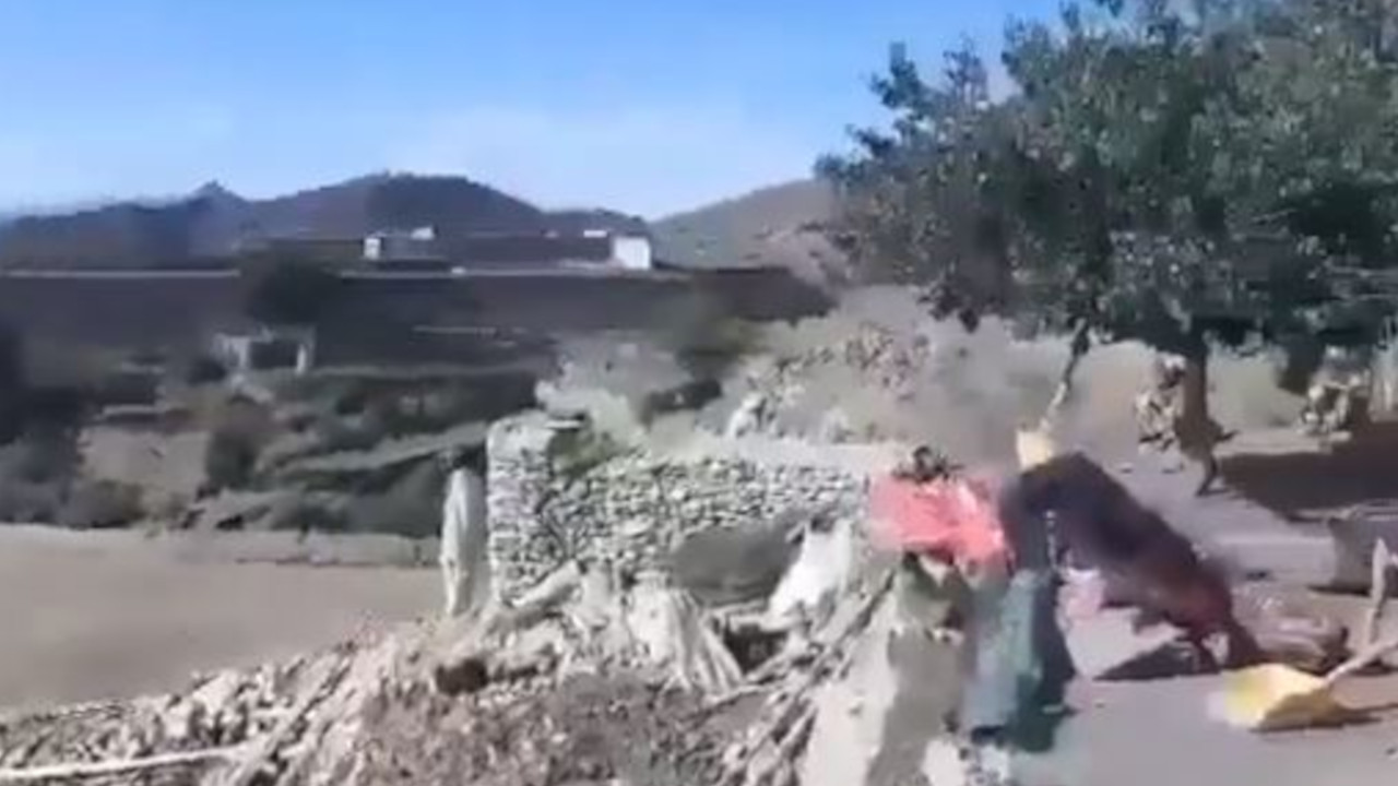 PRVI SNIMCI: Snažan zemljotres pogodio Avganistan