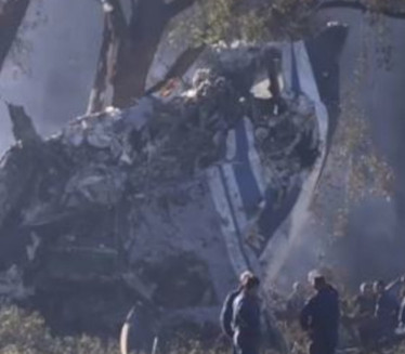 ТРАГЕДИЈА У РУСИЈИ: Срушио се авион, има погинулих (ВИДЕО)