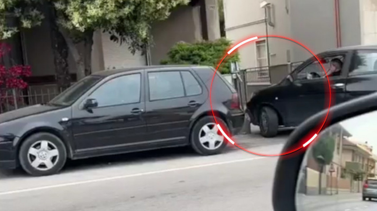 DA LI JE OVO NAJGORI VOZAČ? Pogledajte snimak koji šokira