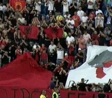 "VI STE SLEDEĆI": Besprizoran transparent albanskih navijača