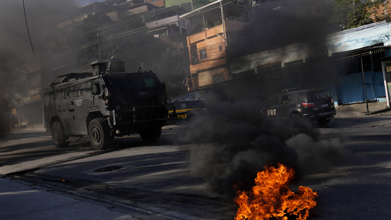 ХОЋЕ ДА ВОЈСКА РЕАГУЈЕ: Блокаде улица и протести у Бразилу