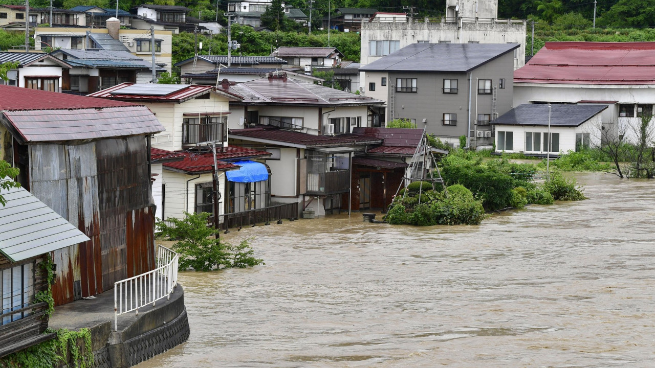 HAOS U JAPANU: Evakuacija pola miliona ljudi