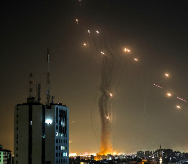 УЗБУНА У ИЗРАЕЛУ: Ракетни напад Палестинаца