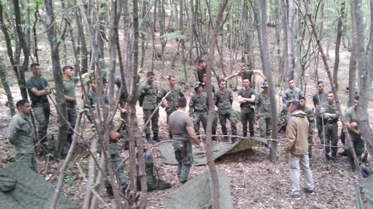 ОБЈАВЉЕНЕ ФОТОГРАФИЈЕ: Куртијеви командоси у шуми на КиМ