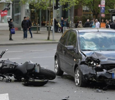 TEŽAK UDES U BATAJNICI: Preminuo motociklista