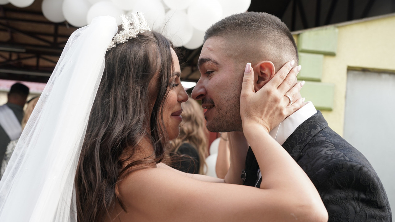 ГОСТ СЕ ИЗЛАНУО: Откривено име сина Бојане и Мирка Шијана