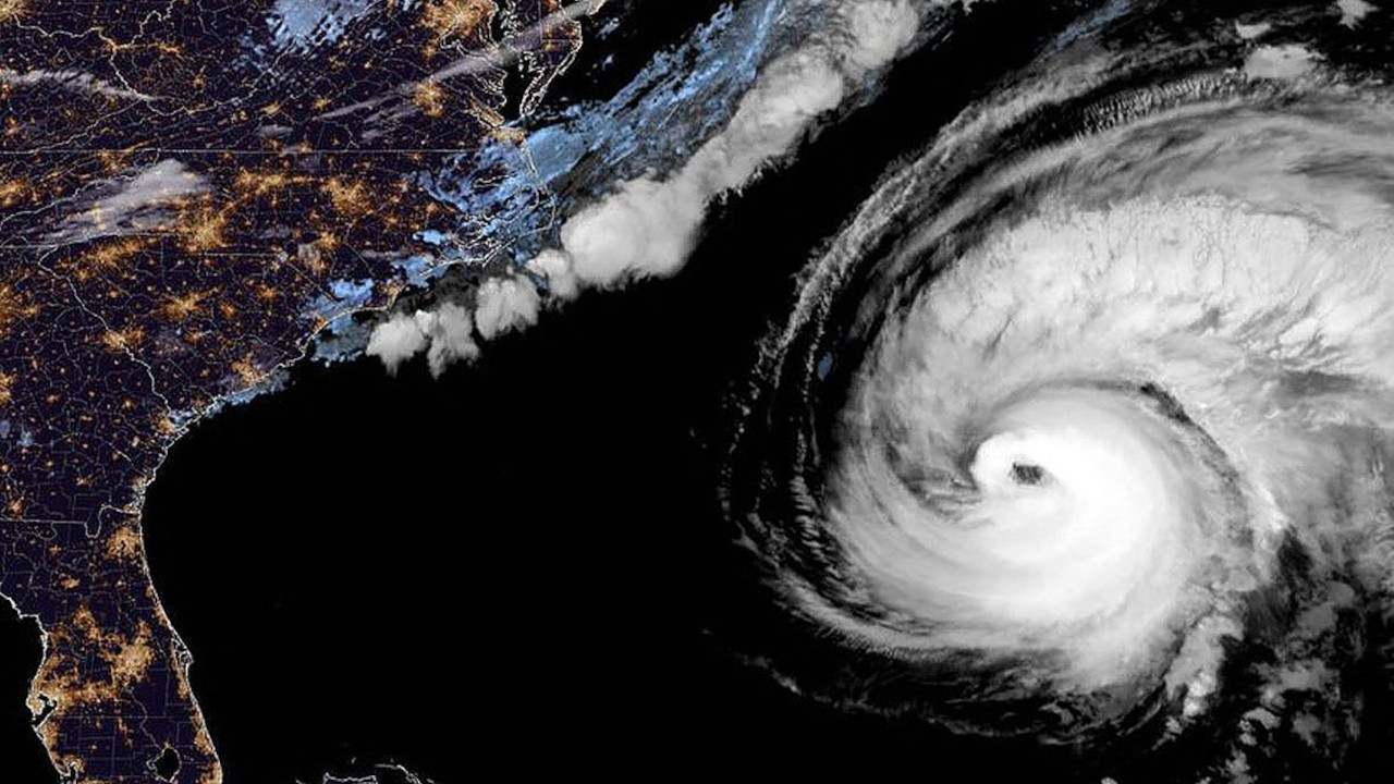 КАНАДА ПОД УДАРОМ: Ишчекује се најјача олуја икада
