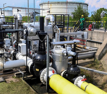 ДОБРЕ ВЕСТИ: Србији јефтинија нафта преко новог нафтовода