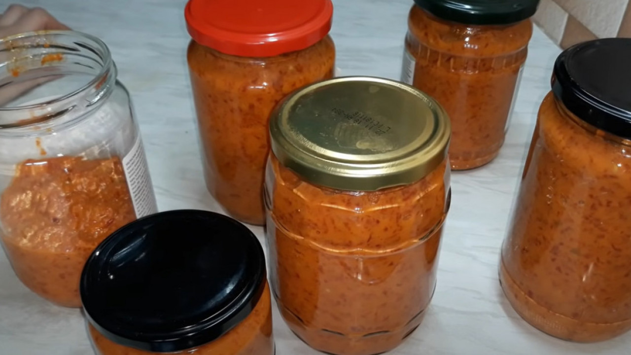 NAJSKUPLJI SRPSKI KAVIJAR: Ovo je starinski recept za ajvar