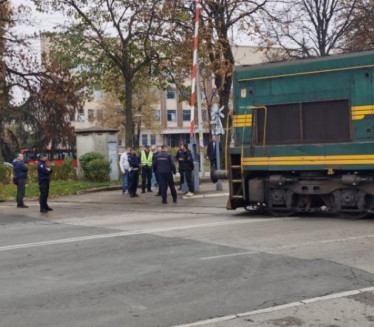 Познато стање дечака (15) ког је ударио воз у Нишу