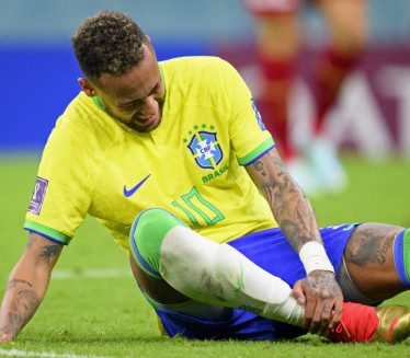 НЕЈМАР УПЛАКАН: Прва звезда Бразила озбиљно повређена!