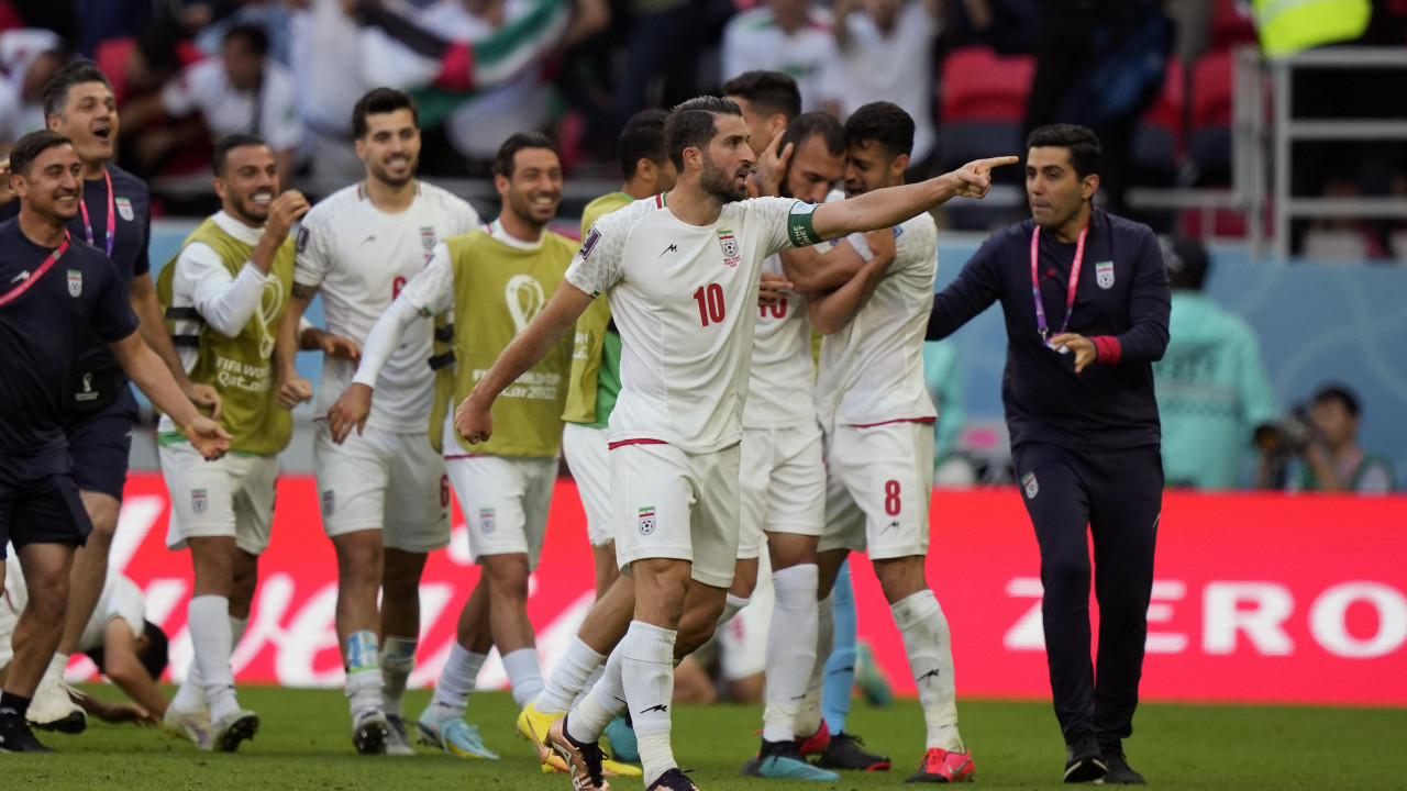 ХИМНА ИЛИ ЗАТВОР? Претње фудбалерима Ирана пред меч са САД