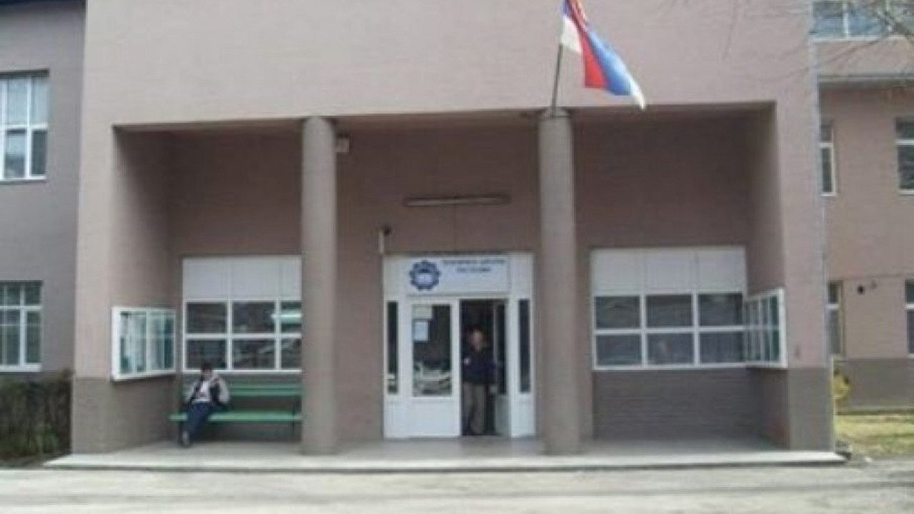 ŠKOLA ODLUČILA: Đaci izbačeni zbog maltretiranja profesorke