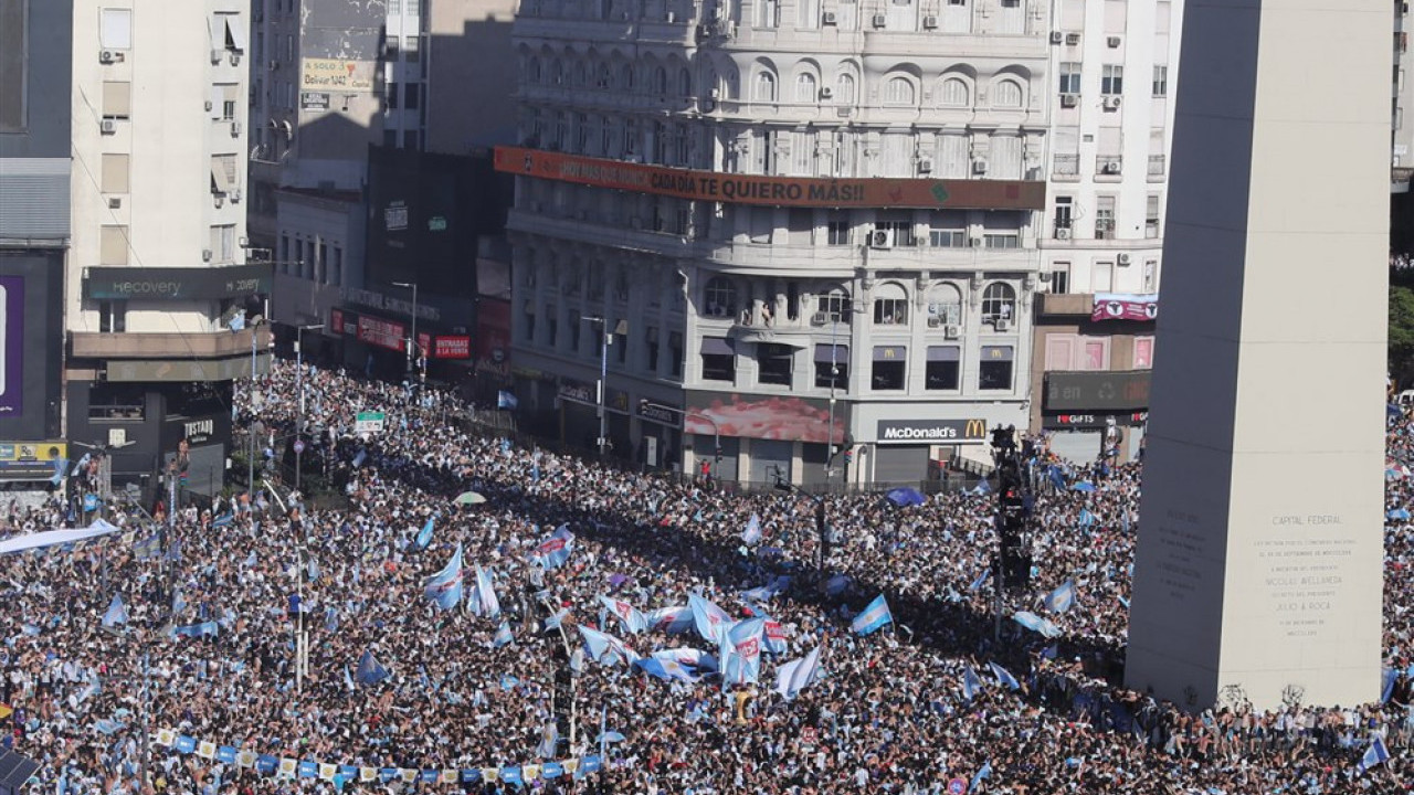 ŠOU U  PRESTONICI ARGENTINE: Ovako se slavila svetska titula