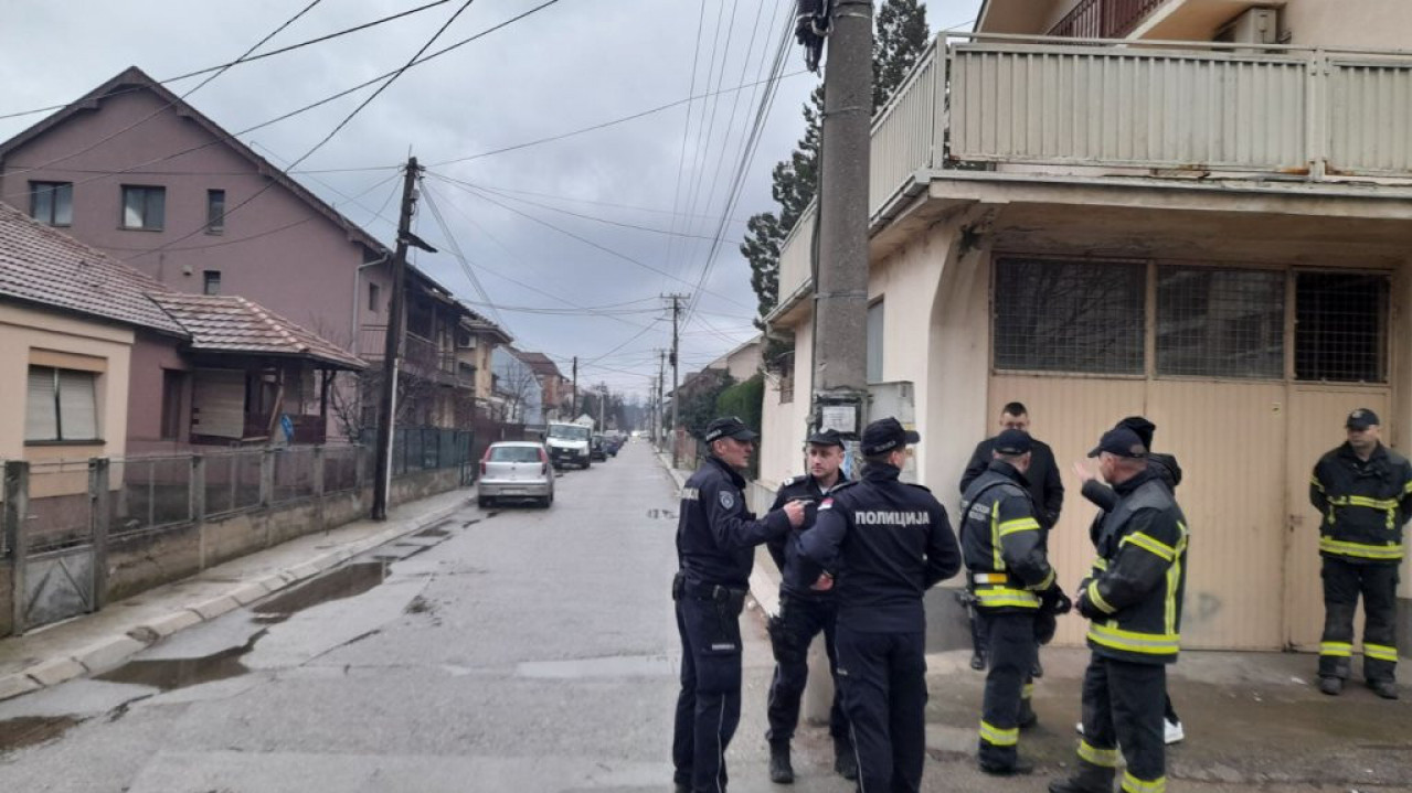 DRAMA U ŠAJKAŠU: Dve porodične kuće zahvatila buktinja VIDEO