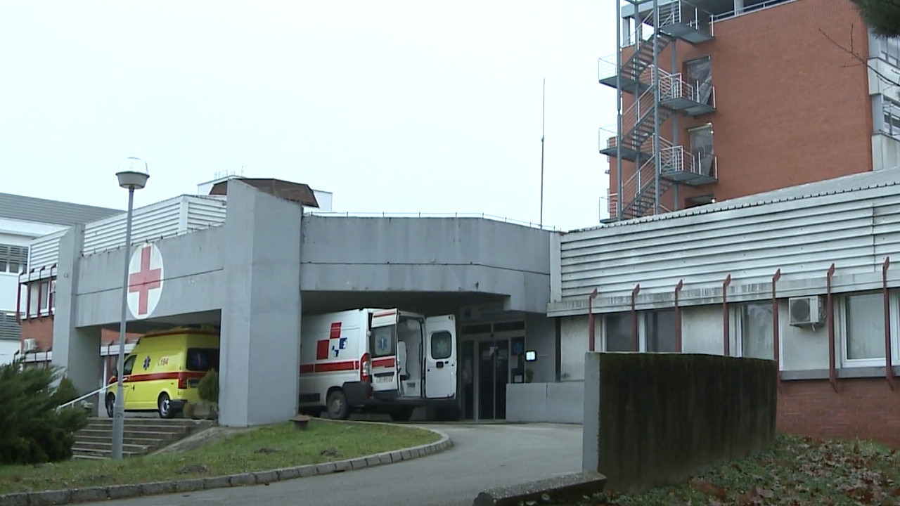 OVA GOSPOĐA NE DIŠE: Gledala kako daju infuziju mrtvoj ženi