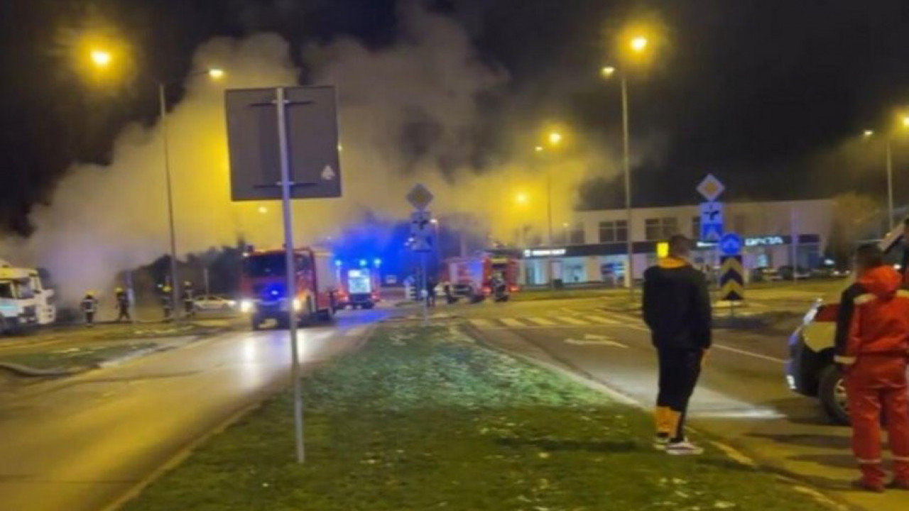 ЕКСПЛОЗИЈА У НОВОМ САДУ: Тешка саобраћајка, има погинулих