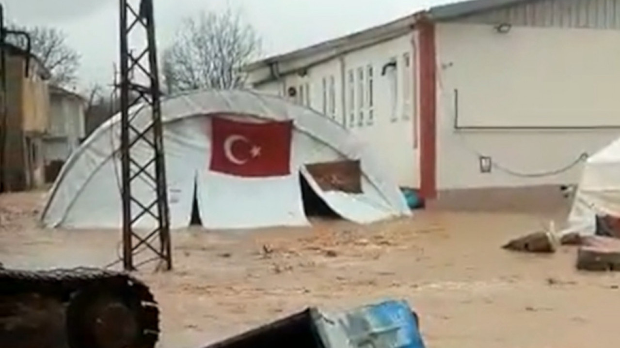 NAJMANJE 10 MRTVIH: Raste broj žrtava poplava u Turskoj VIDEO