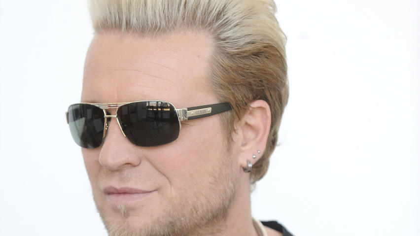 "Нисам ишао на ОДВИКАВАЊЕ": Неша Твинс открио мрачну тајну