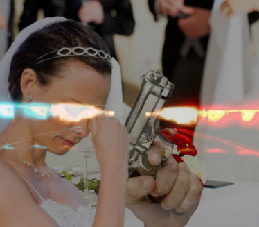 ОДБЕГЛА МЛАДА: Пуцала на свадби, па побегла полицији (ВИДЕО)