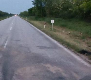 ПОГИНУО МОТОЦИКЛИСТА: Тешка саобраћајна несрећа у Тузли