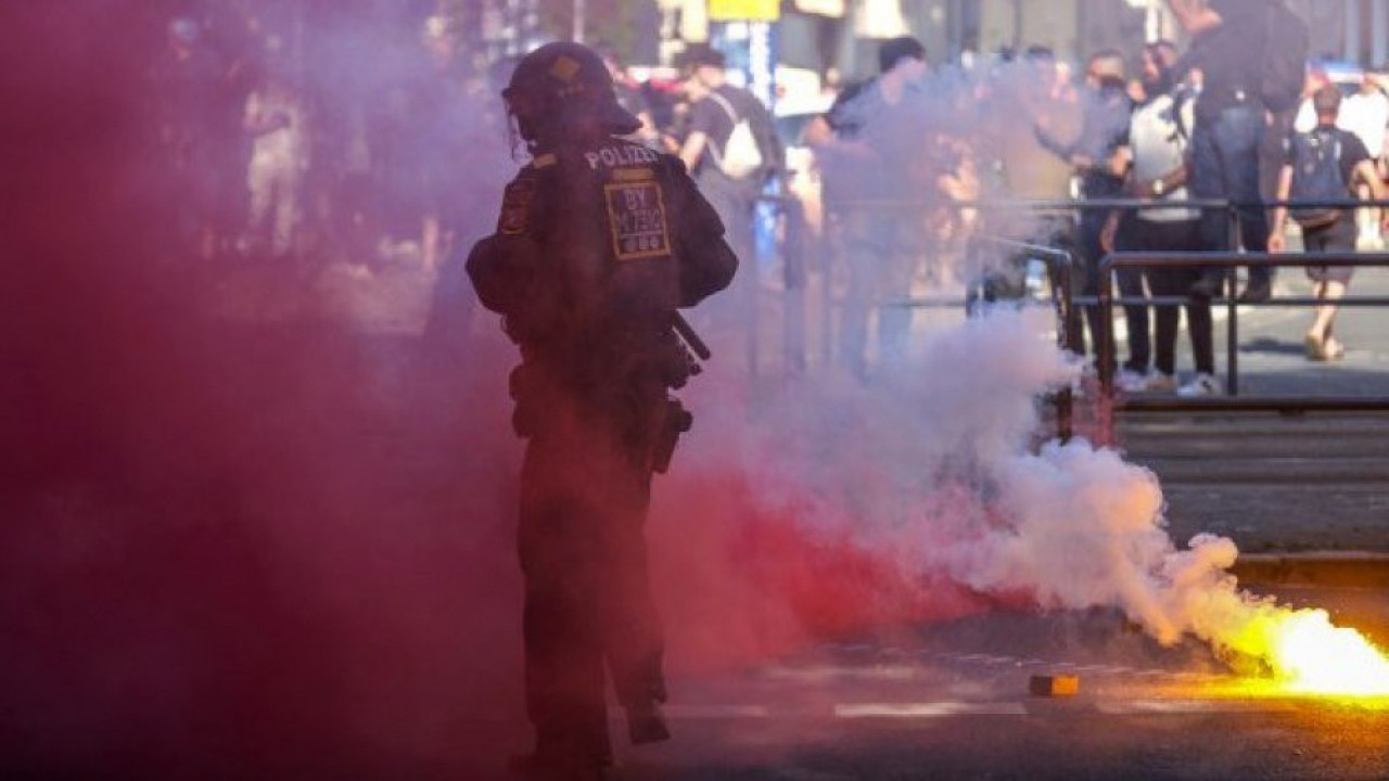 PROTESTI U NEMAČKOJ: Povređeno 50 policajaca