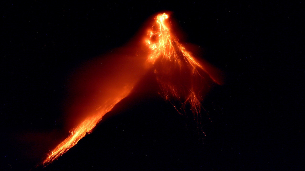 ERUPCIJA VULKANA NA ISLANDU: Vlasti izdale upozorenje