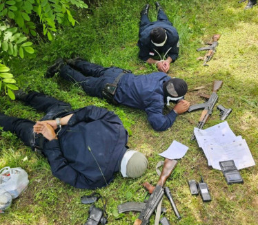 PALI KURTIJEVI SPECIJALCI: Naoružani ušli u centralnu Srbiju
