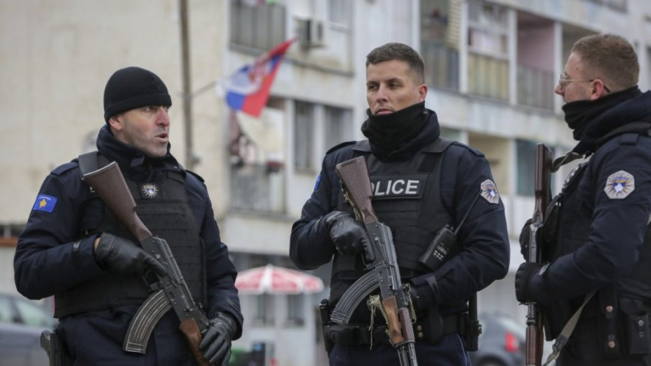 Kurtijevi policajci pretukli decu u Žitkovcu