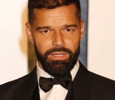 РИКИ МАРТИН ПОНОВО ЗАЉУБЉЕН: Завео 26 година млађег