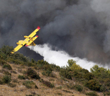 DRAMA U GRČKOJ: Požari divljaju - naređena evakuacija