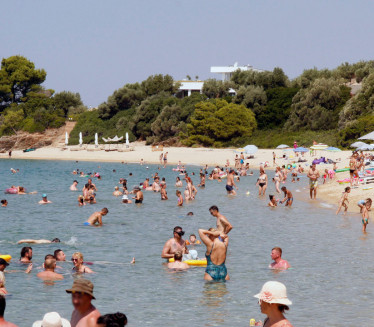 ВЕСТ ЗА СРБЕ КОЈИ ЛЕТУЈУ У ГРЧКОЈ: Нови закон о плажама