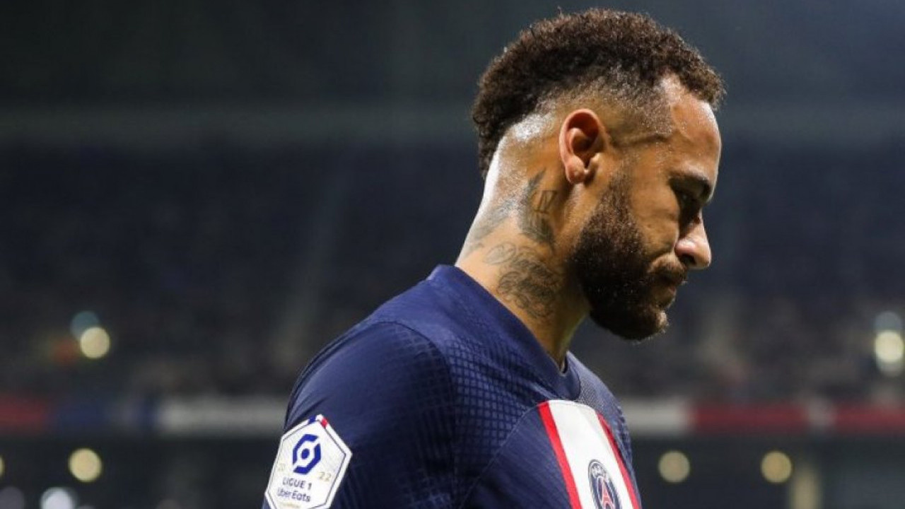 БОМБА У ПАРИЗУ: Нејмар напушта Парк принчева?