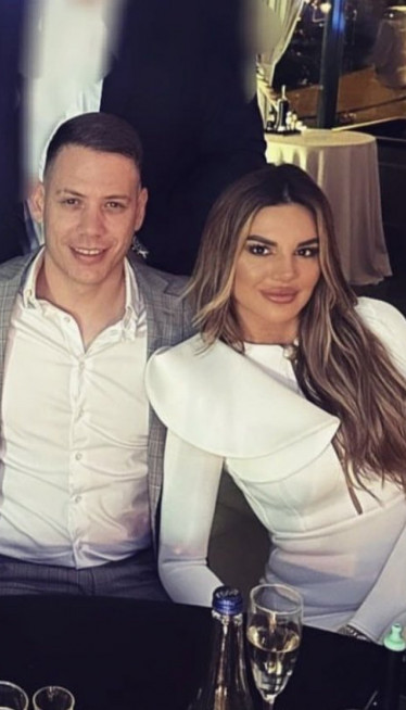 LJUBI JOJ STOMAK: Bogdan i Jovana romantični za NG