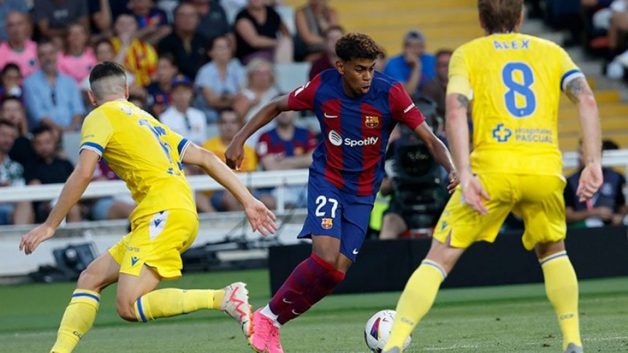 POBEGAO U WC: Fudbaler Barselone usred meča napustio teren