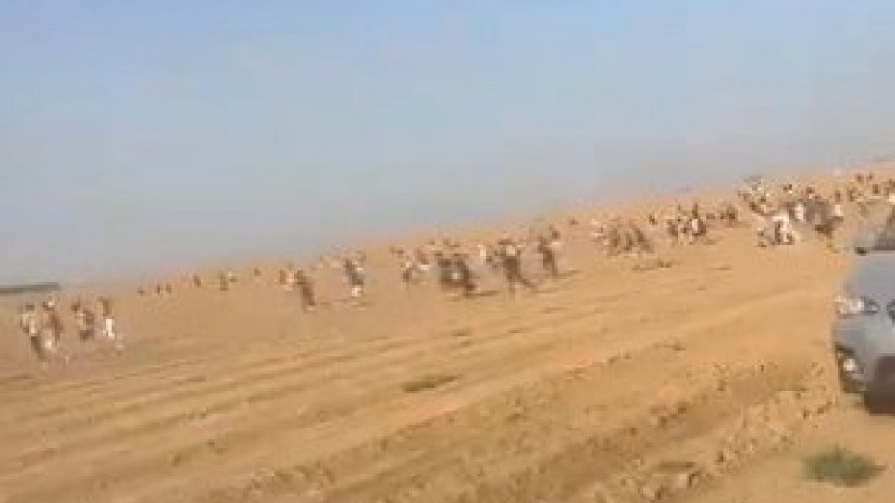 DRAMATIČAN SNIMAK: Izraelci beže preko poljana (VIDEO)