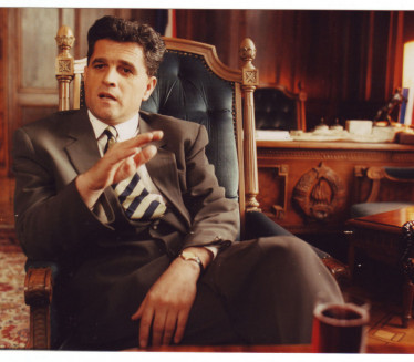 RADOMAN BOŽOVIĆ PAO SA KROVA: Bivši premijer hospitalizovan