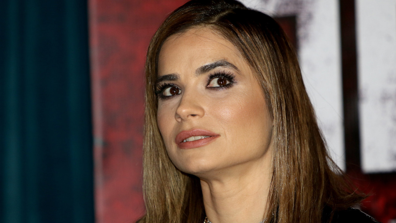 Injiq bilan jinsiy aloqada bolgan gozal qizni onlayn tomosha qiling