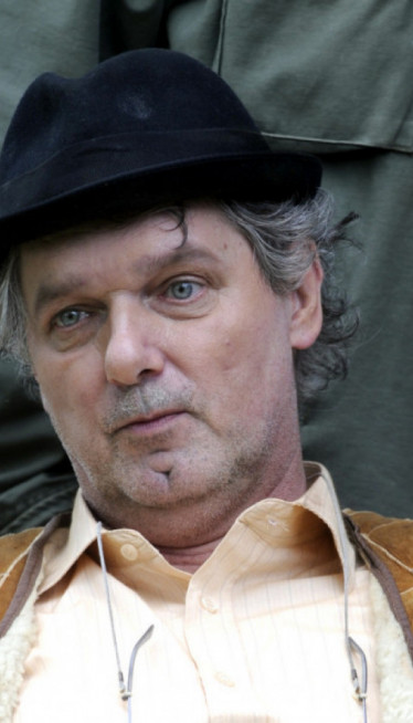 ОВАКО ИЗГЛЕДА МАНДИНА ЋЕРКА: Кренула путем уметности као он