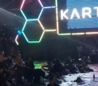 POTONUO BEOGRADSKI SPLAV "KARTEL": LJudi skakali u vodu VIDEO