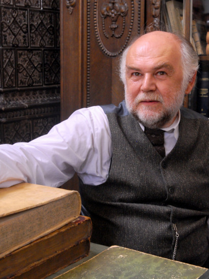 КО ЈЕ БЕРЧЕКОВ СИН? Део серије "Тврђава", личи на оца (ФОТО)