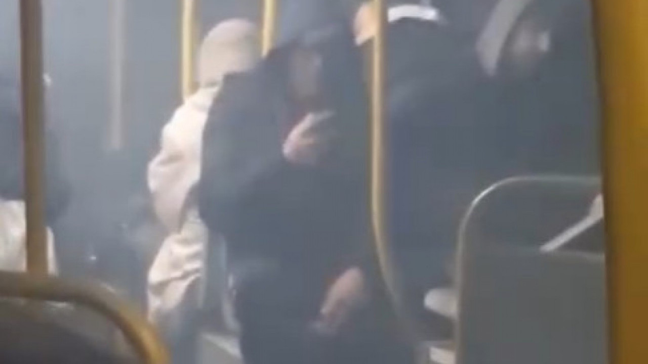 ГОРЕО АУТОБУС: Драматичан снимак са линије 511