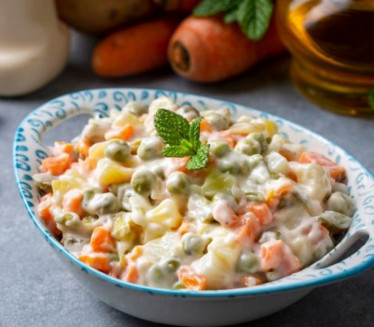 Originalni recept i pravo ime RUSKE SALATE