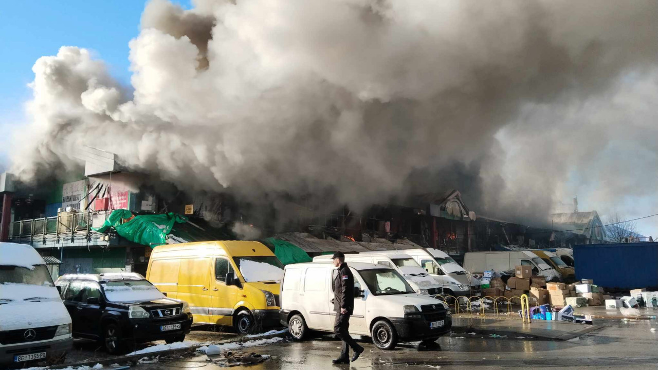 "Imao sam radnju, ne znam da li je sve izgorelo" (FOTO/VIDEO)