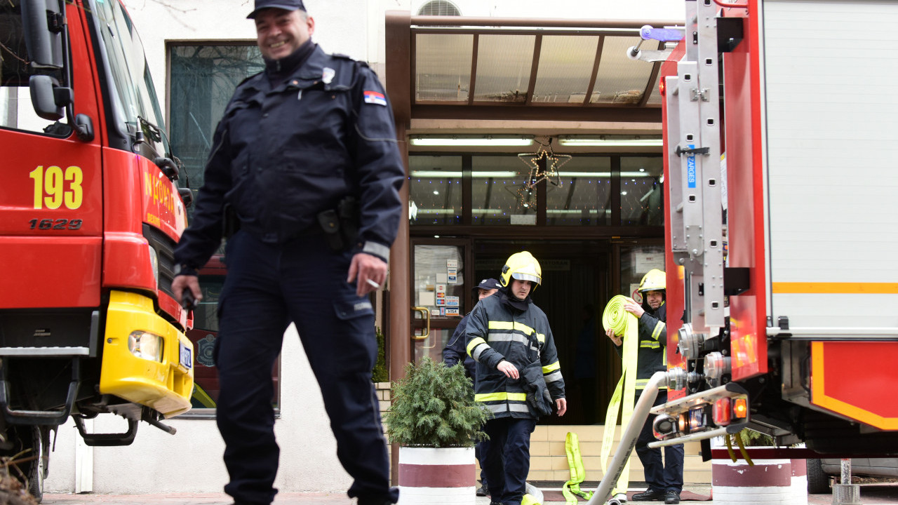 DEO FASADE SE SRUČIO: Drama u Beogradu