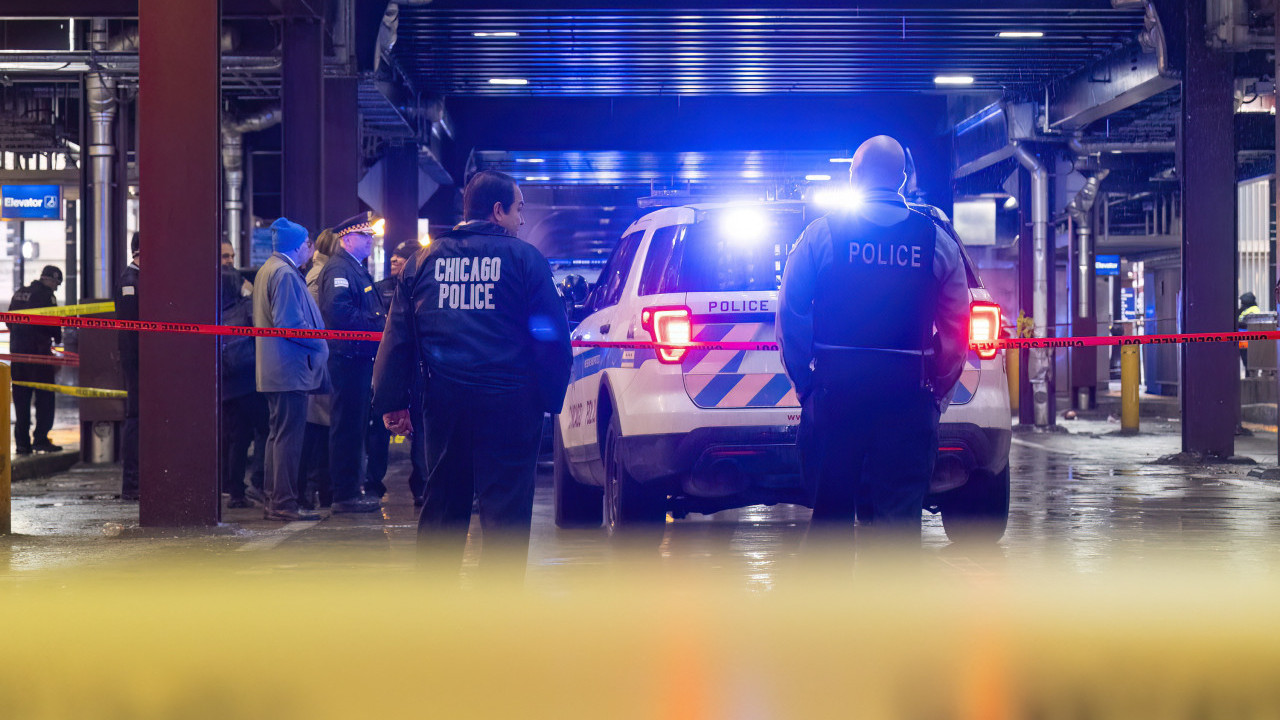 ХОРОР У МИНЕСОТИ: Убијена два полицајца и медицинска сестра