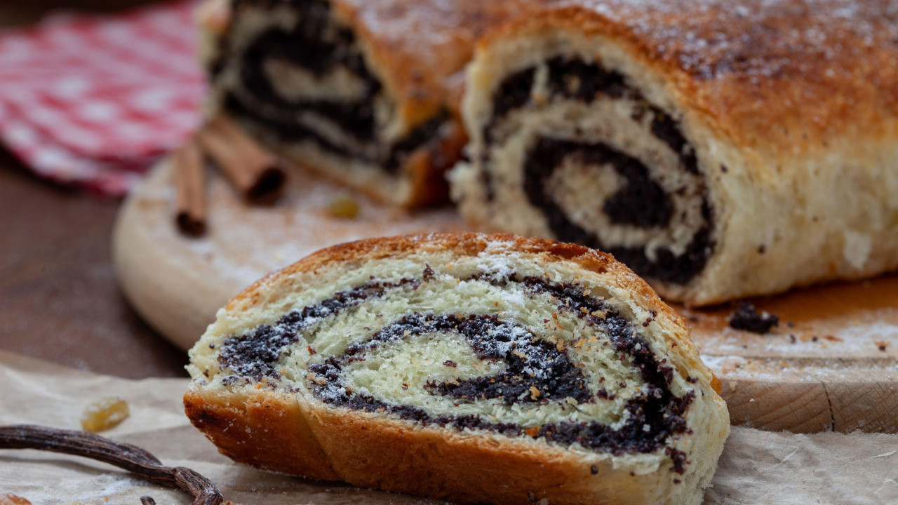 BAKINA ŠTRUDLA SA MAKOM: Neodoljivi starinski recept